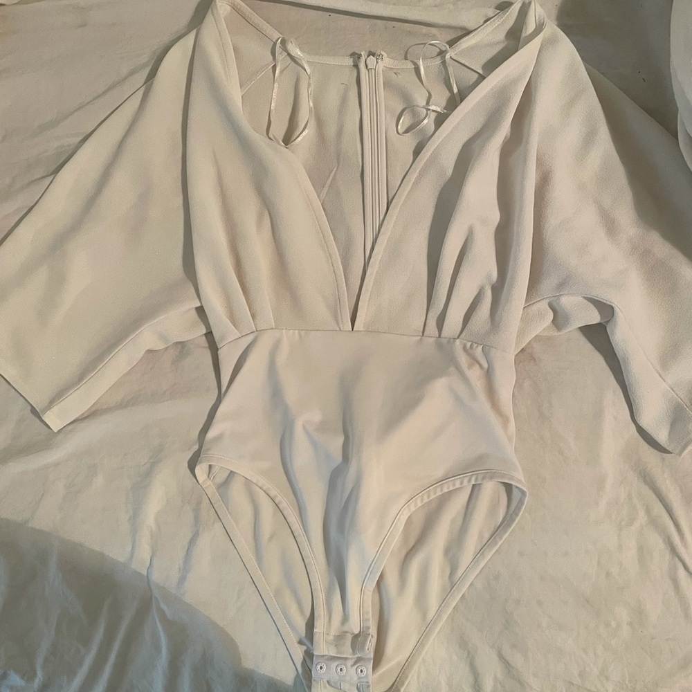 Go white bodysuit